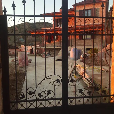 Vila Kamcishti * Tepelene